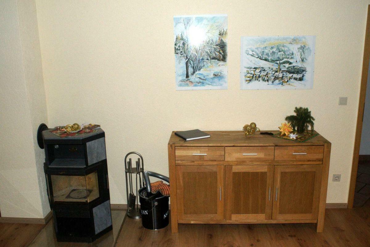 Ferienhaus-Bergtraum-Ferienwohnung-Fanni โอเบอร์วีเซินธาล ภายนอก รูปภาพ